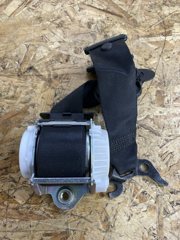Centura stanga fata BMW Seria 1 E81 Automatic sedan 2011 (33059848B)