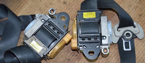 Centura stanga sau dreapta fata Toyota Avensis T25 2003 - 2008