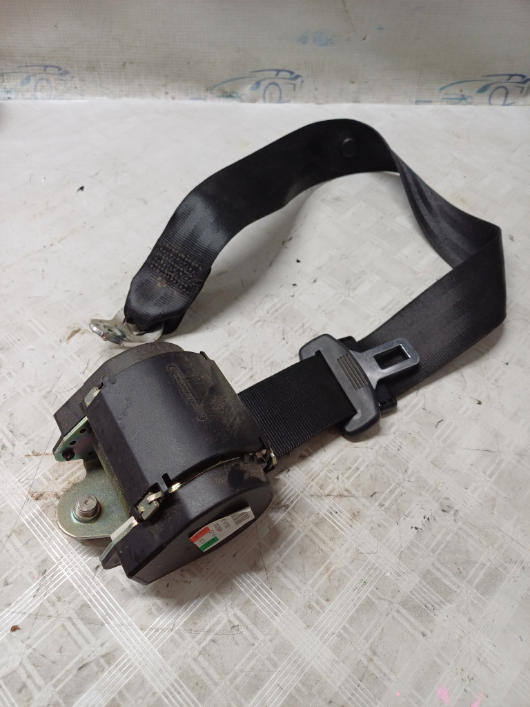 Centura stanga spate Audi Q5 2.0 Motorina 2012, 8R0857805H