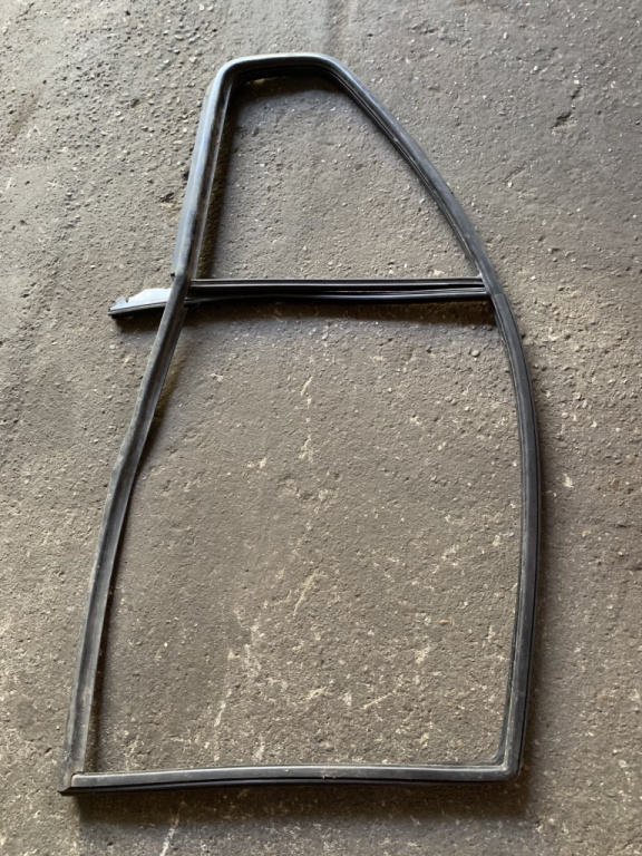 Cheder exterior geam usa dreapta spate Volkswagen Bora [1998 - 2005] Sedan 1.9 TDI MT (150 hp) (1J2)