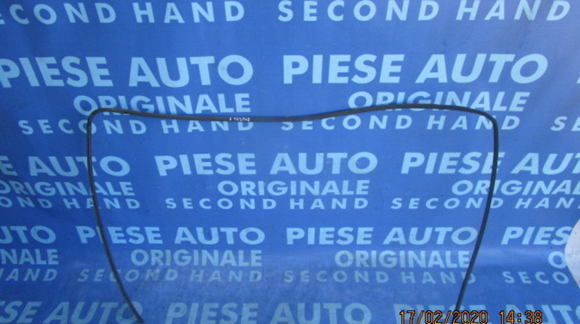 Cheder geam BMW E46 2000 (parbriz)