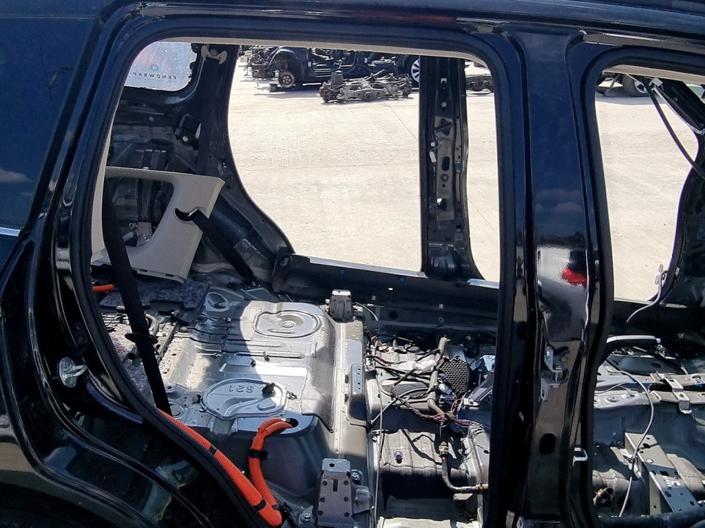 Cheder usa dreapta spate MITSUBISHI Outl
