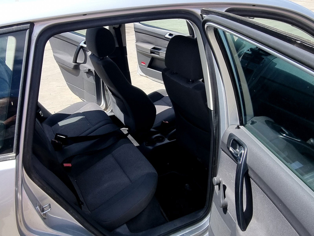 Cheder usa dreapta spate Volkswagen Polo (9N) [Fabr 2001-2008] 1.2 Benz AZQ 47KW / 64CP