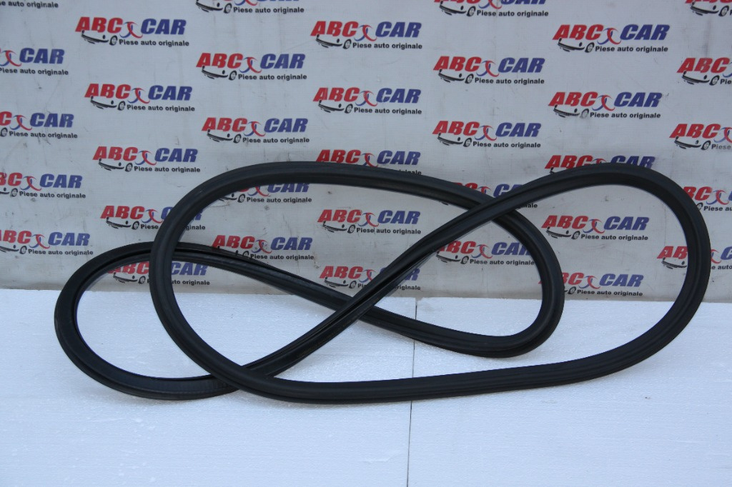 Cheder usa stanga fata Audi Q3 8U 2011-2018 cod: 8U0831721