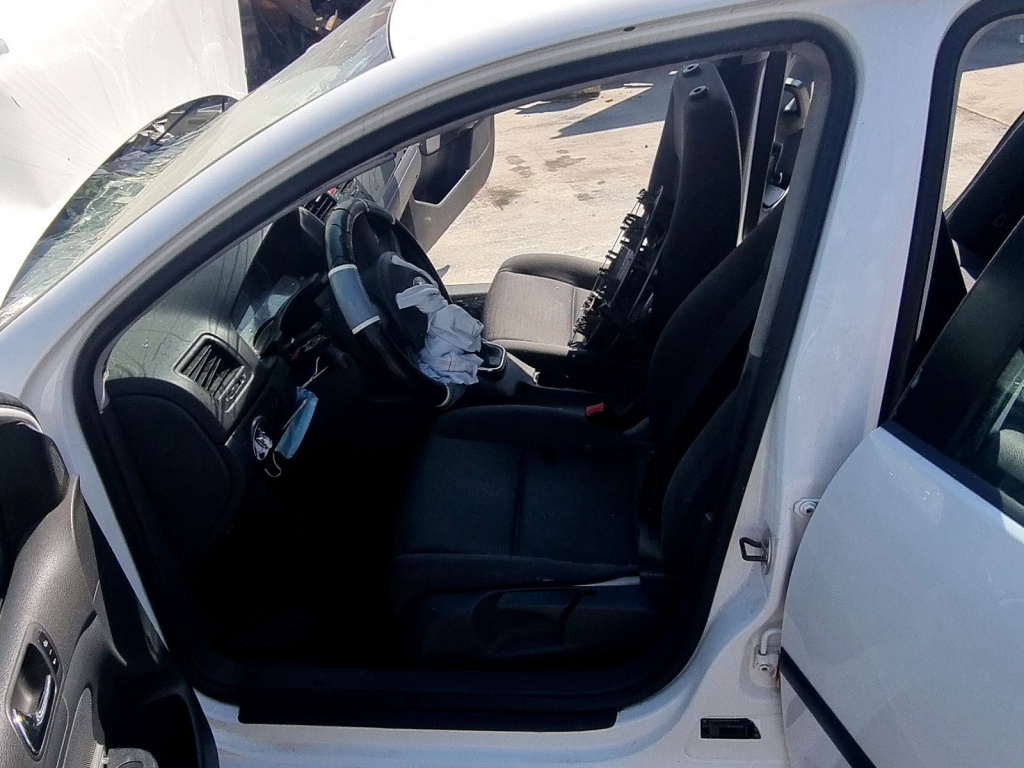 Cheder usa stanga fata Volkswagen Golf 5 (1K1) [Fabr 2004-2008] 2.0 TDI BDK 55KW / 75CP