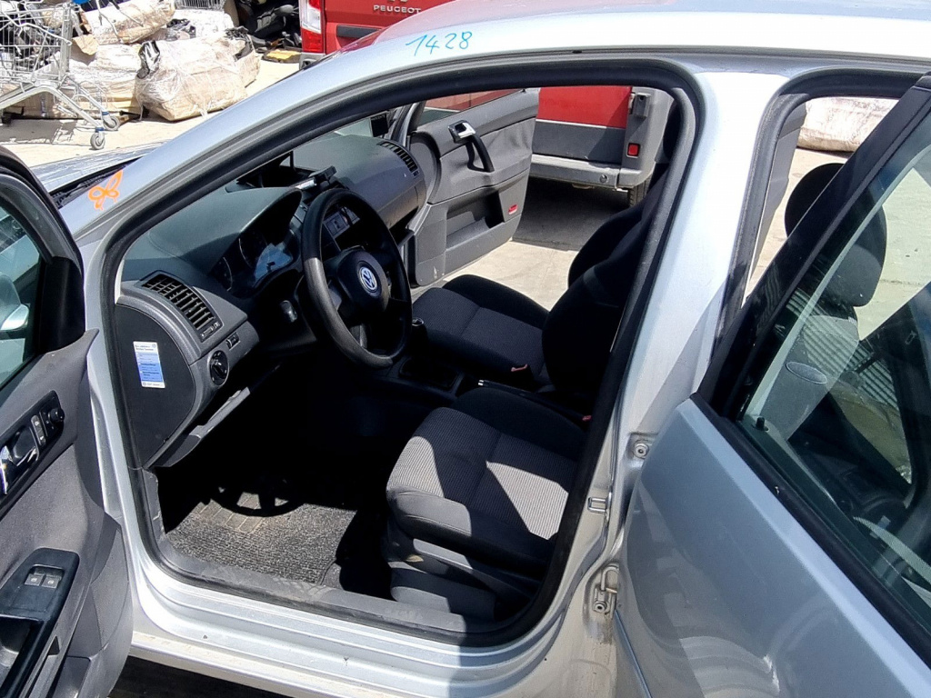 Cheder usa stanga fata Volkswagen Polo (9N) [Fabr 2001-2008] 1.2 Benz AZQ 47KW / 64CP