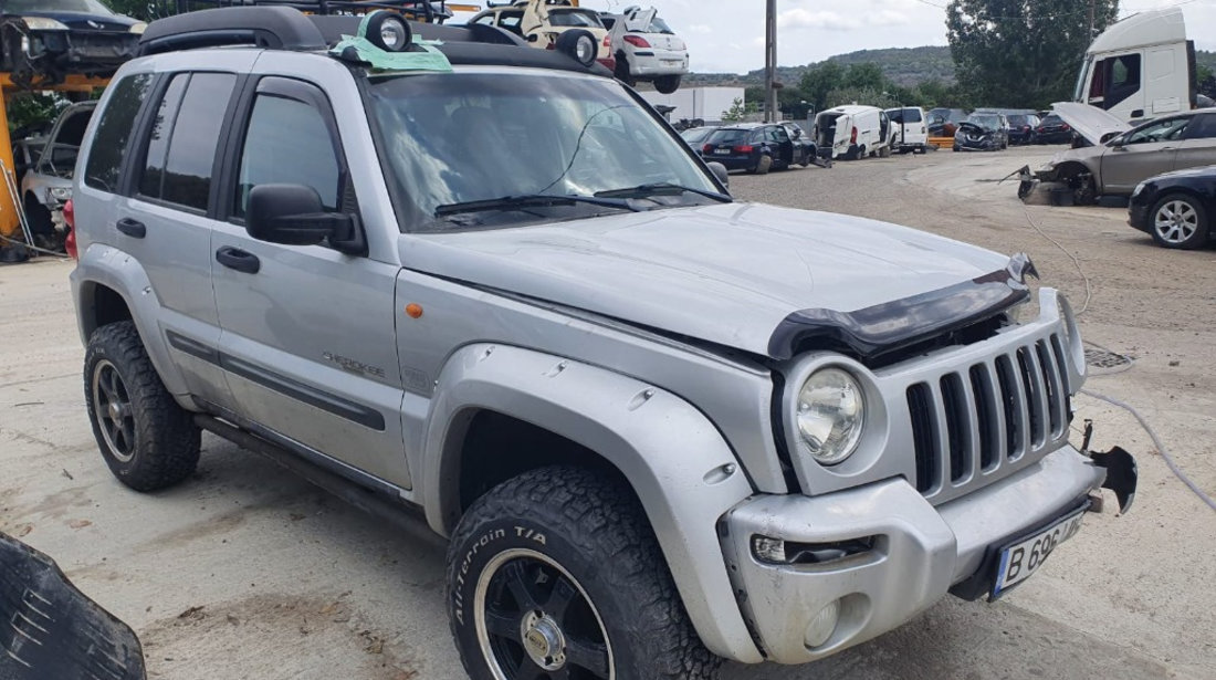 Chedere Jeep Cherokee 2004 4x4 2.8 crd
