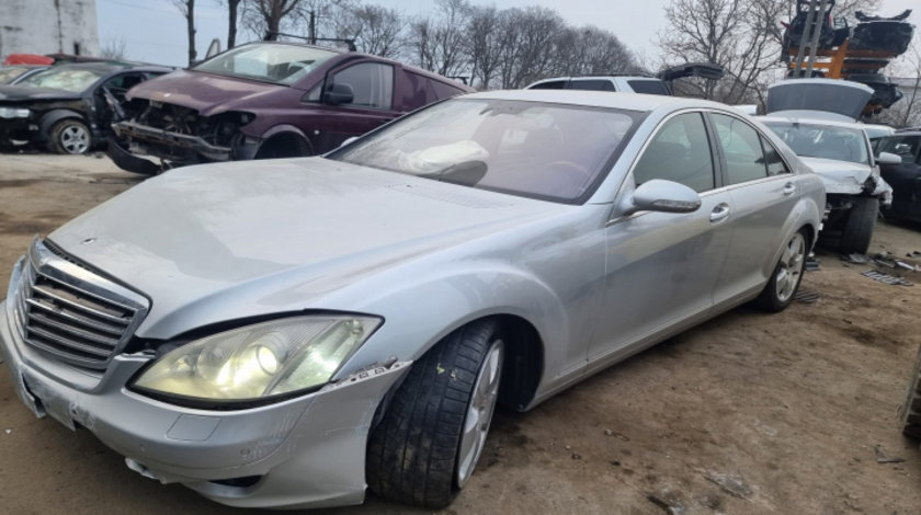 Chedere Mercedes S-Class W221 2008 Sedan 3.0