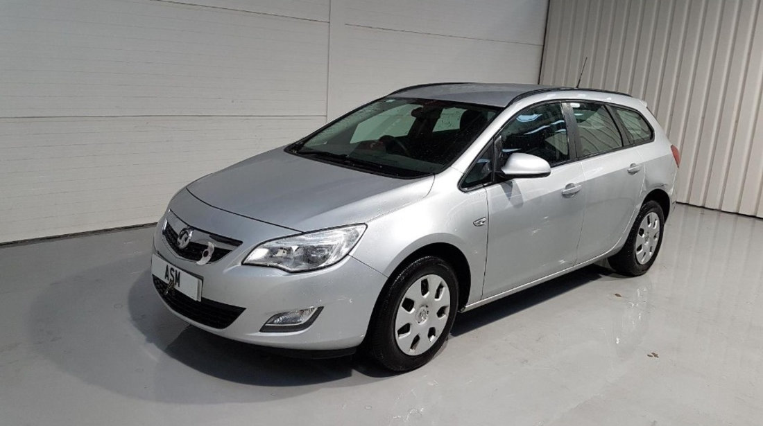 Chedere Opel Astra J 2011 Break 1.7D