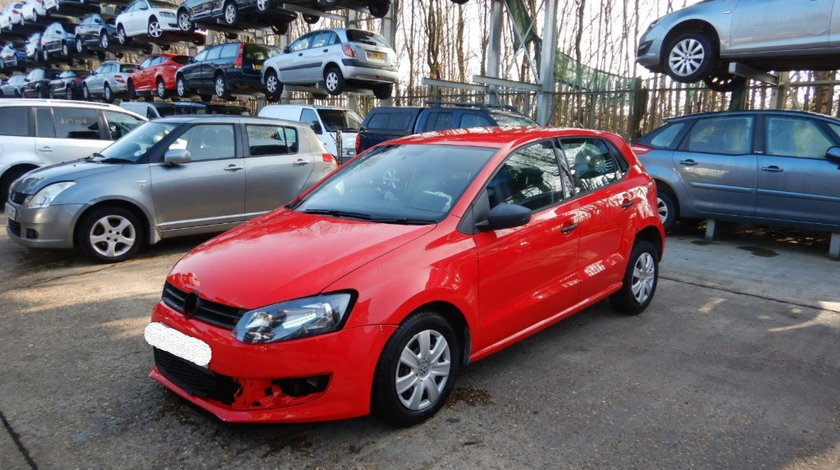 Chedere Volkswagen Polo 6R 2013 HATCHBACK 1.2 i