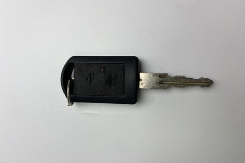 Cheie Siemens cu telecomandă 5WK48668 Opel