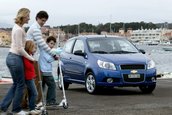 Chevrolet Aveo cu trei usi