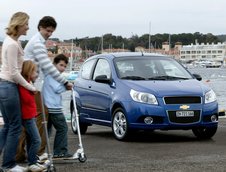 Chevrolet Aveo cu trei usi