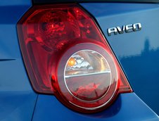 Chevrolet Aveo cu trei usi