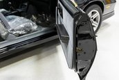 Chevrolet Camaro IROC-Z cu 17 kilometri la bord