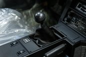 Chevrolet Camaro IROC-Z cu 17 kilometri la bord