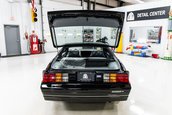 Chevrolet Camaro IROC-Z cu 17 kilometri la bord