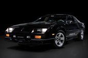 Chevrolet Camaro IROC-Z cu 17 kilometri la bord