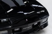 Chevrolet Camaro IROC-Z cu 17 kilometri la bord