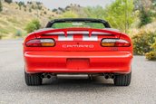 Chevrolet Camaro SS Convertible 35th Anniversary Edition cu 366 de kilometri la bord