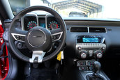 Chevrolet Camaro SS cu 9 kilometri la bord