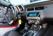 Chevrolet Camaro SS cu 9 kilometri la bord