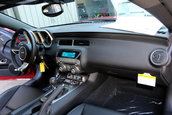 Chevrolet Camaro SS cu 9 kilometri la bord