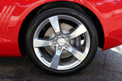 Chevrolet Camaro SS cu 9 kilometri la bord