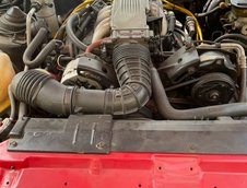 Chevrolet Camaro transformat in Ferrari