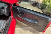 Chevrolet Camaro transformat in Ferrari