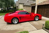 Chevrolet Camaro transformat in Ferrari