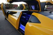 Chevrolet Camaro transformat in limuzina