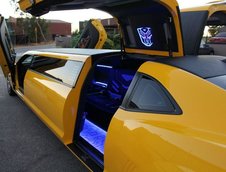 Chevrolet Camaro transformat in limuzina