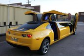 Chevrolet Camaro transformat in limuzina