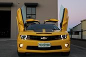 Chevrolet Camaro transformat in limuzina