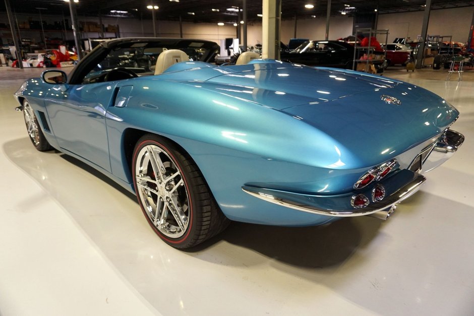 Chevrolet Corvette by Karl Kustoms