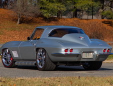 Chevrolet Corvette C2 cu motor LS3