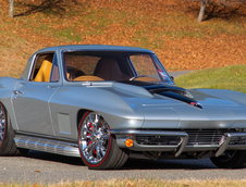 Chevrolet Corvette C2 cu motor LS3