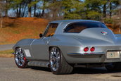 Chevrolet Corvette C2 cu motor LS3