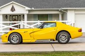 Chevrolet Corvette C3 transformat in Dodge Viper