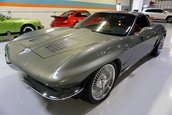 Chevrolet Corvette C6 transformat in Chevrolet Corvette C2