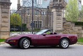 Chevrolet Corvette Convertible 40th Anniversary cu 3.093 de kilometri la bord