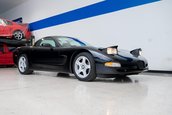 Chevrolet Corvette cu 27 de kilometri la bord