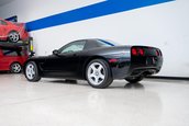 Chevrolet Corvette cu 27 de kilometri la bord
