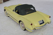 Chevrolet Corvette Roadster in Harvest Gold