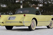 Chevrolet Corvette Roadster in Harvest Gold