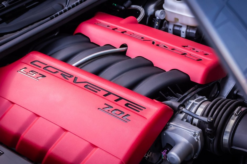 Chevrolet Corvette Z06 Carbon Special cu 5 mile la bord