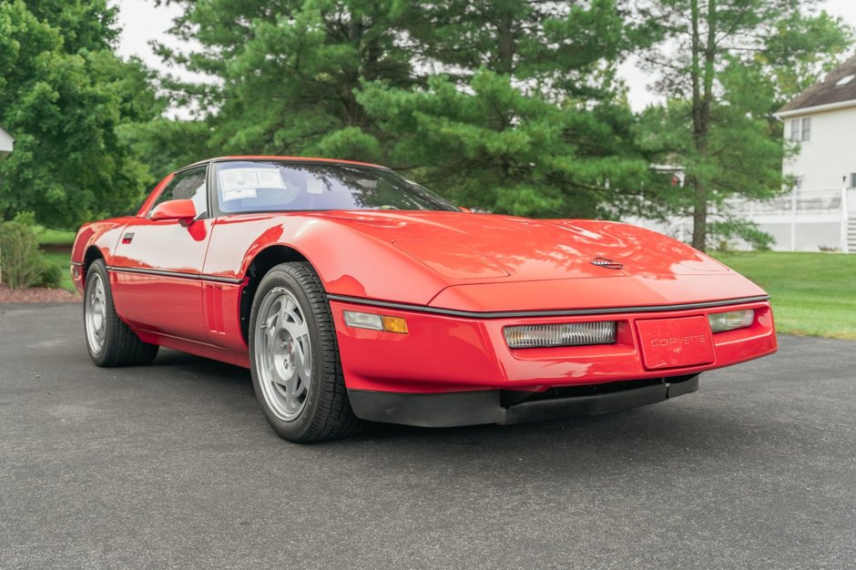 Chevrolet Corvette ZR-1 cu 53 de kilometri la bord