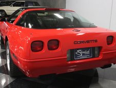 Chevrolet Corvette ZR1 cu 43 de kilometri la bord