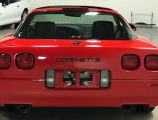 Chevrolet Corvette ZR1 din 1991